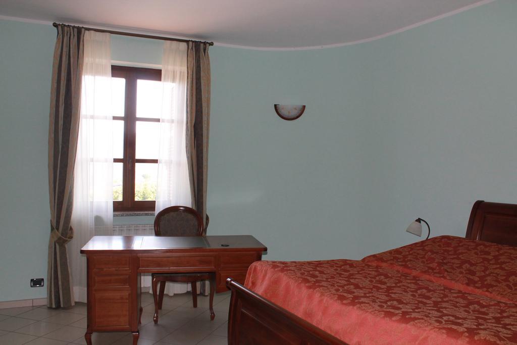 Villa Carla Castino Luaran gambar